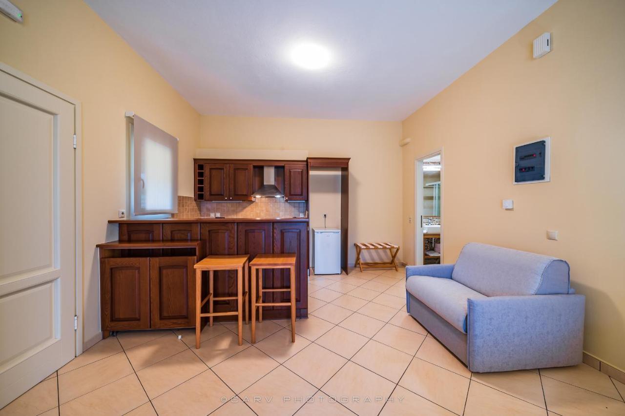 Ελαιών Apartments/Eleon Apartments Koriszía Kültér fotó